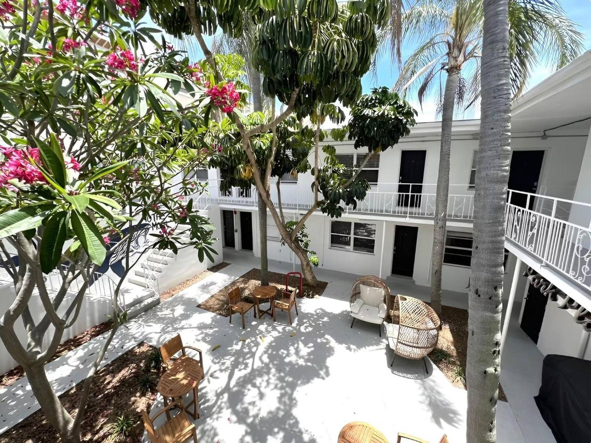 Elegant Studio Apartment In Downtown St Pete - Great Community Events! St. Petersburg Exterior photo