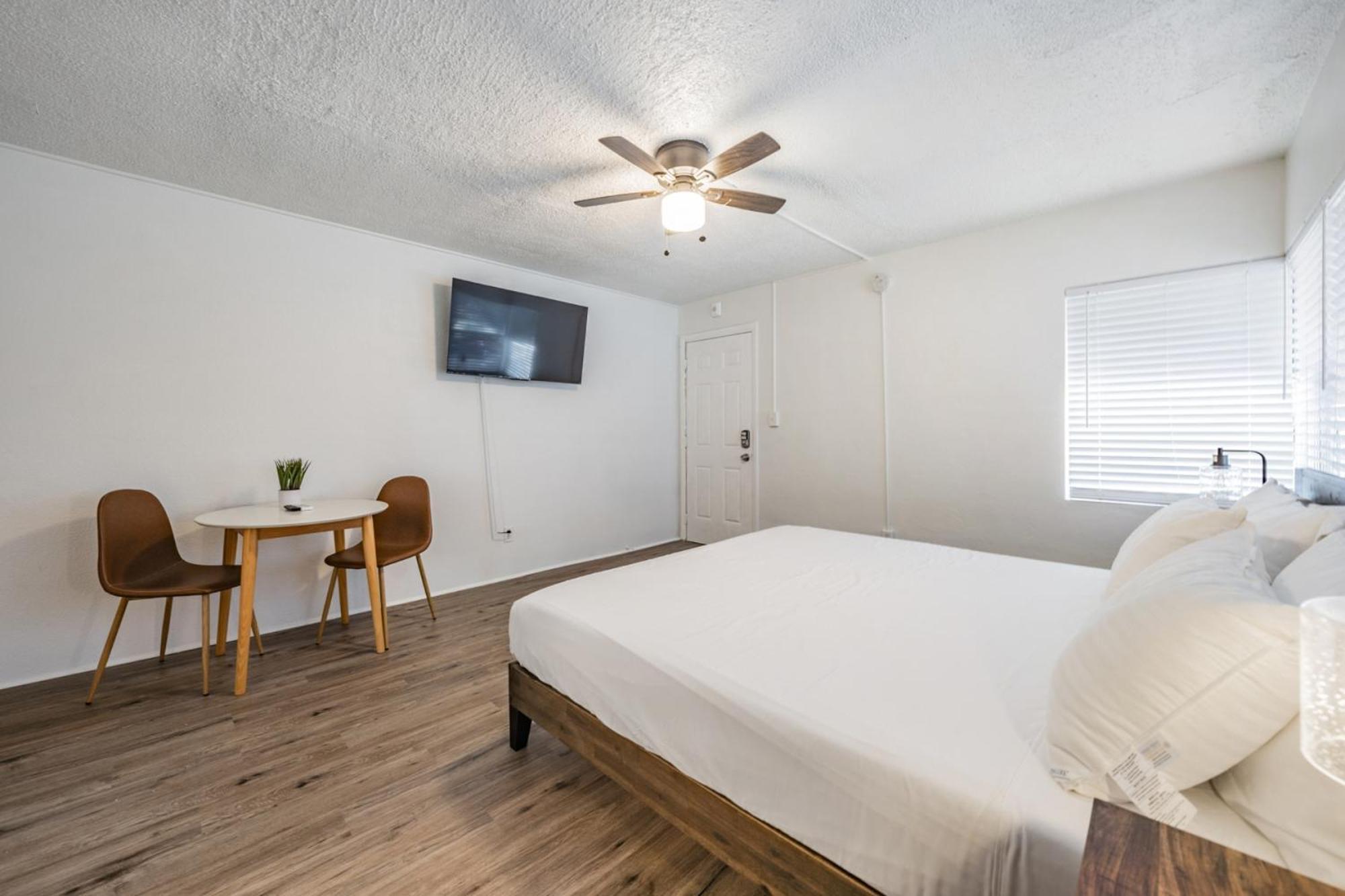 Elegant Studio Apartment In Downtown St Pete - Great Community Events! St. Petersburg Exterior photo